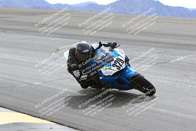 media/Feb-27-2022-CVMA (Sun) [[a3977b6969]]/Race 6 500 Supersport-350 Supersport (Holeshot)/